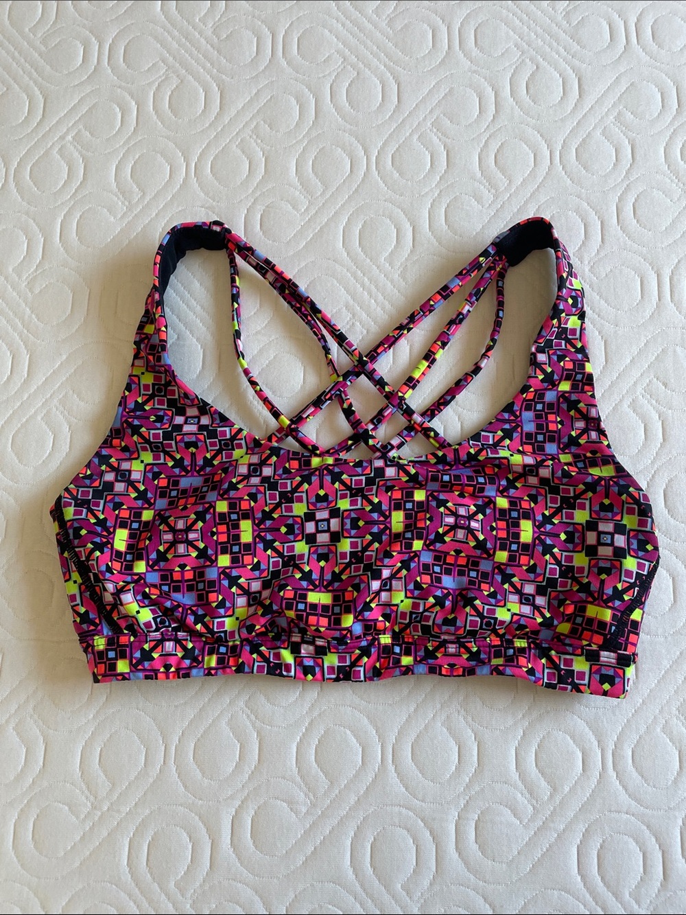 Victoria's Secret, Multicolor Geometric Strappy Sports Bra, Small